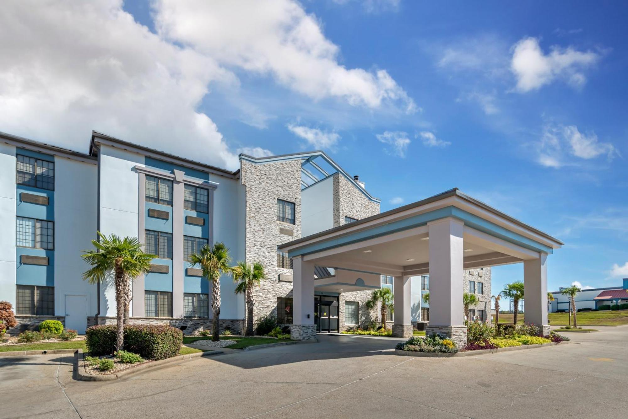 Comfort Suites Hattiesburg Exterior photo